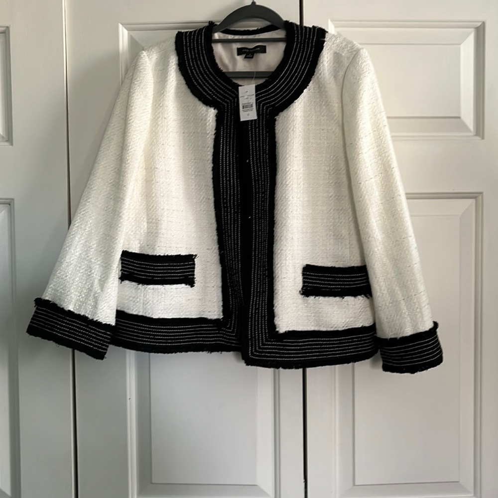 New with tags. Ann Taylor tweed blazer. Size 12